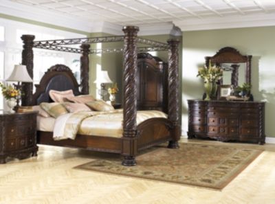 Ashley North S 4 Piece King Canopy, 4 Poster King Bed Set