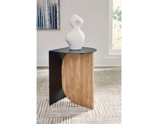 Ashley LADGATE ACCENT TABLE large image number 5