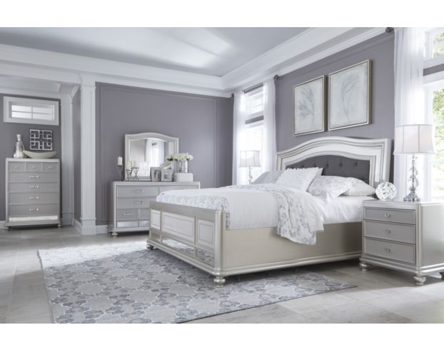 Ashley Coralayne 4-Piece Queen Bedroom Set large image number 1