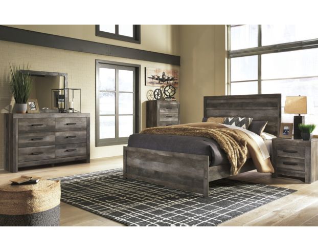 Ashley Wynnlow 4-Piece Queen Bedroom Set large image number 1