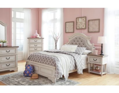 Ashley Realyn Full Upholstered Panel Bed