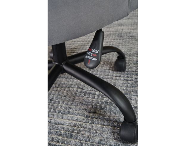 Ashley Barolli Gaming Chair large image number 3