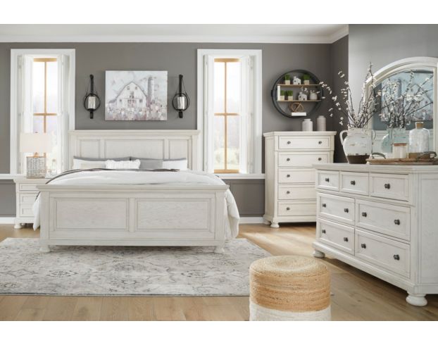 Ashley Robbinsdale Panel 4-Piece Queen Bedroom Set large image number 2