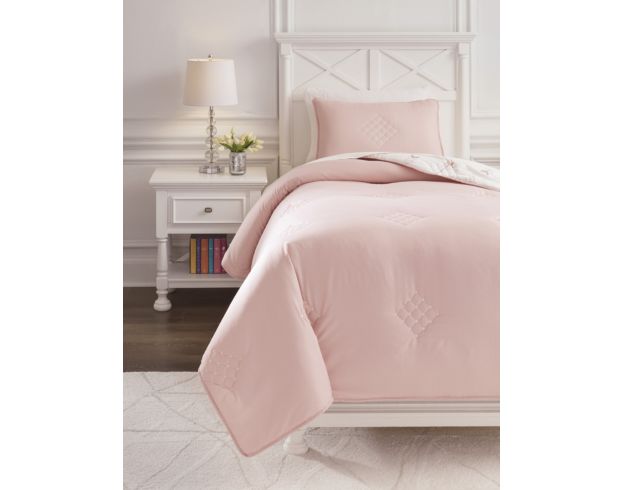 Ashley Lexann Pink 2-Piece Twin Comforter Set large image number 1