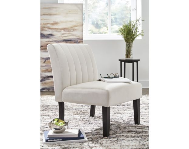 Ashley Hughleigh Light Beige Accent Chair large image number 2