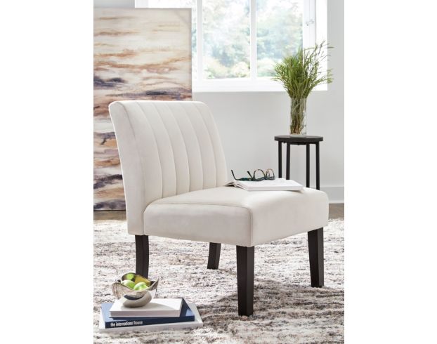 Ashley Hughleigh Light Beige Accent Chair large image number 2