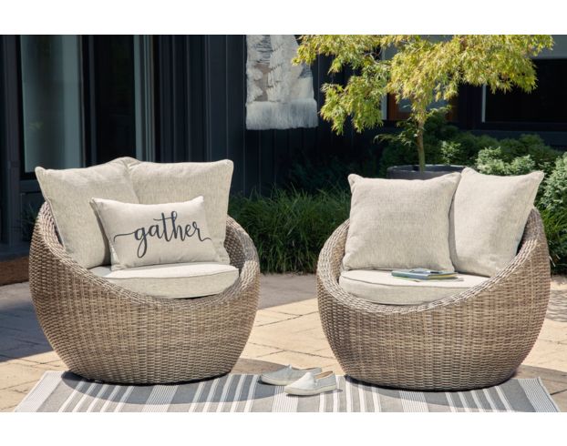 Swivel club chairs discount outdoor