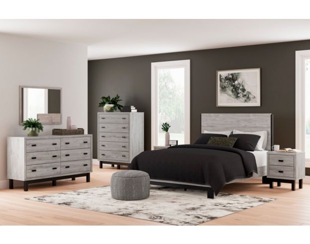 46925469264692746298 by Ashley Furniture - CLEARANCE! Queen 4 Piece Bedroom  Set