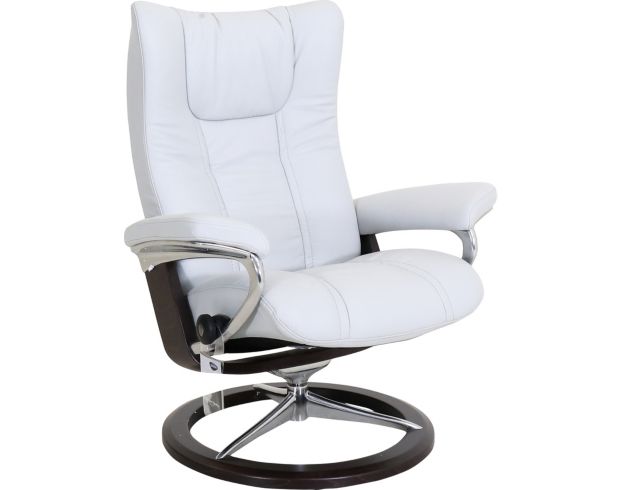 Ekornes Wing 100% Leather Medium Chair large image number 2