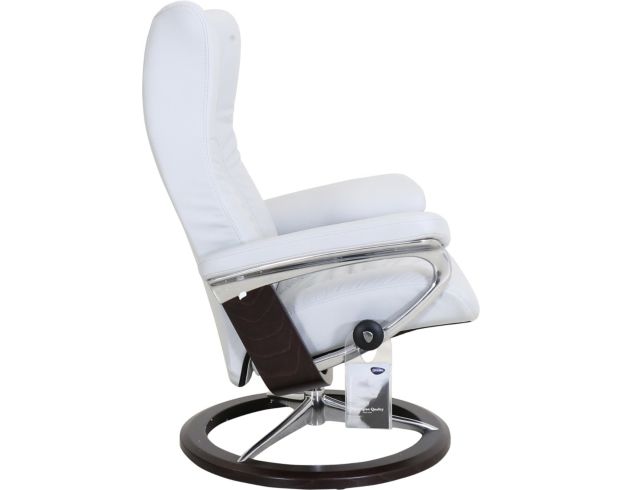 Ekornes Wing 100% Leather Medium Chair large image number 3