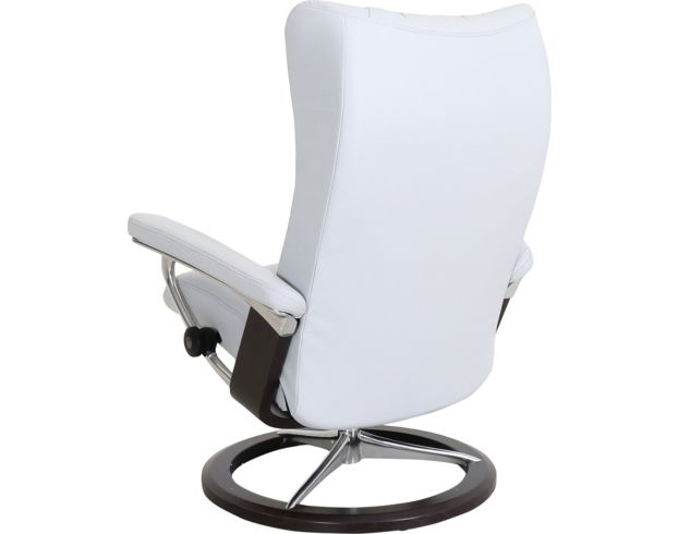 Ekornes Wing 100% Leather Medium Chair large image number 4