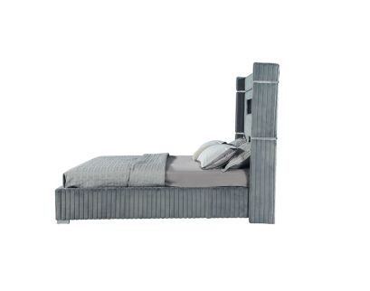 Global 2215 Collection Gray Velvet Queen Bed