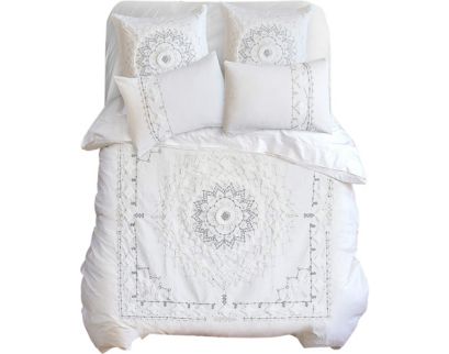 Levtex Medallion 3-Piece Queen Comforter Set