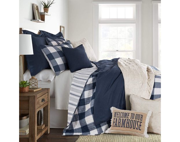 Levtex Camden 3-Piece Navy Queen Quilt Set large image number 6