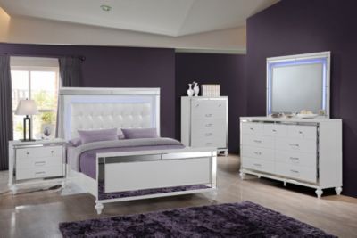 New Classic Valentino White 4 Piece King Bedroom Set