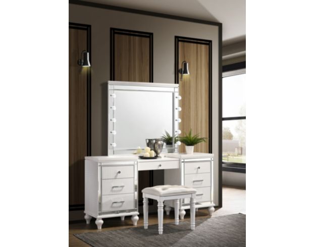 New Classic Valentino White Vanity With Mirror large image number 2