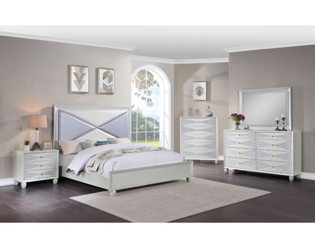 New Classic Harlequin Queen Bed large image number 2